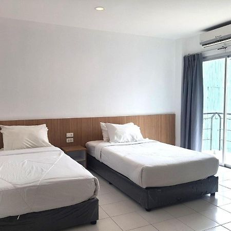 Patong Bay Inn Екстер'єр фото